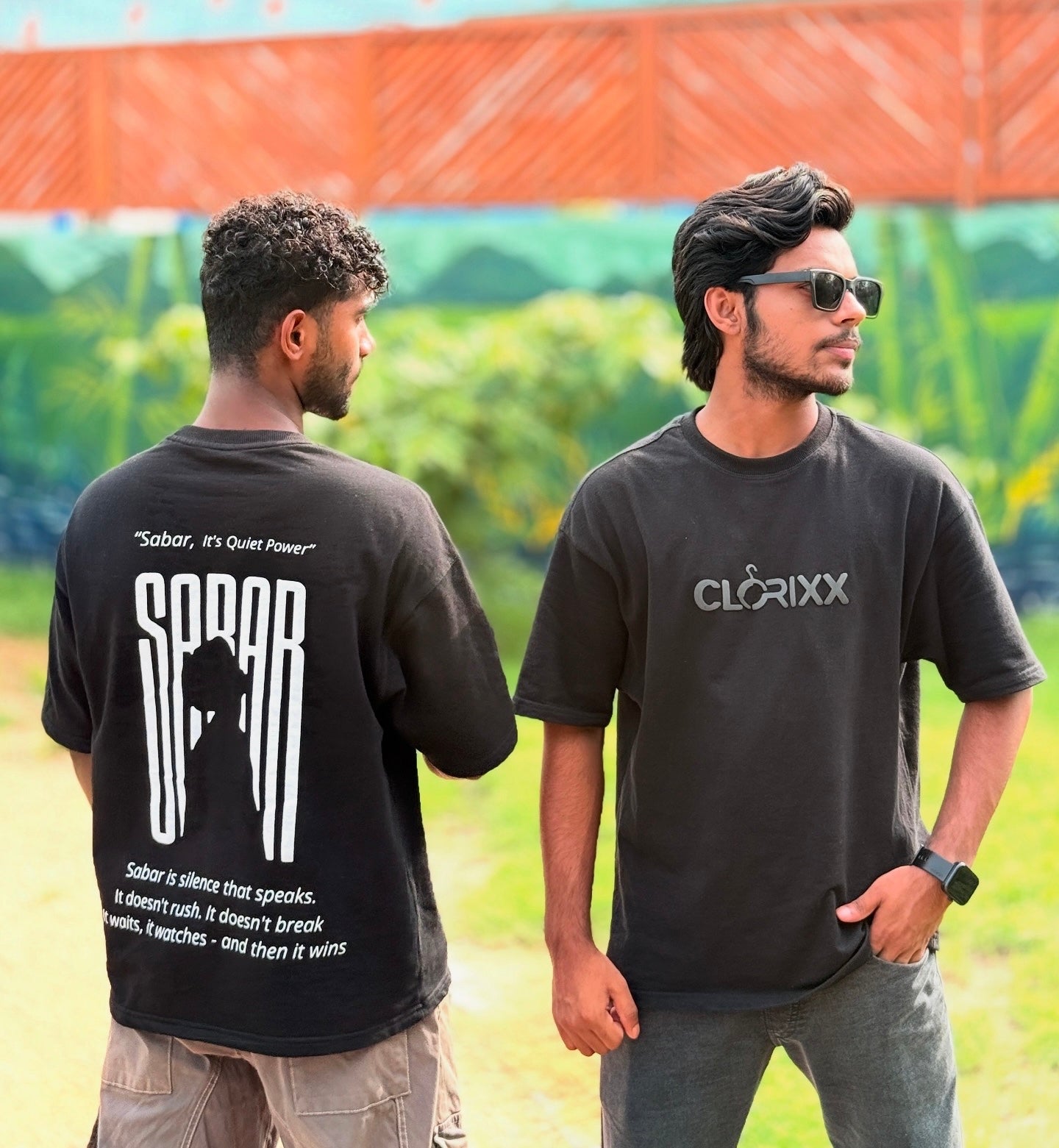 Black Oversynk T-shirt