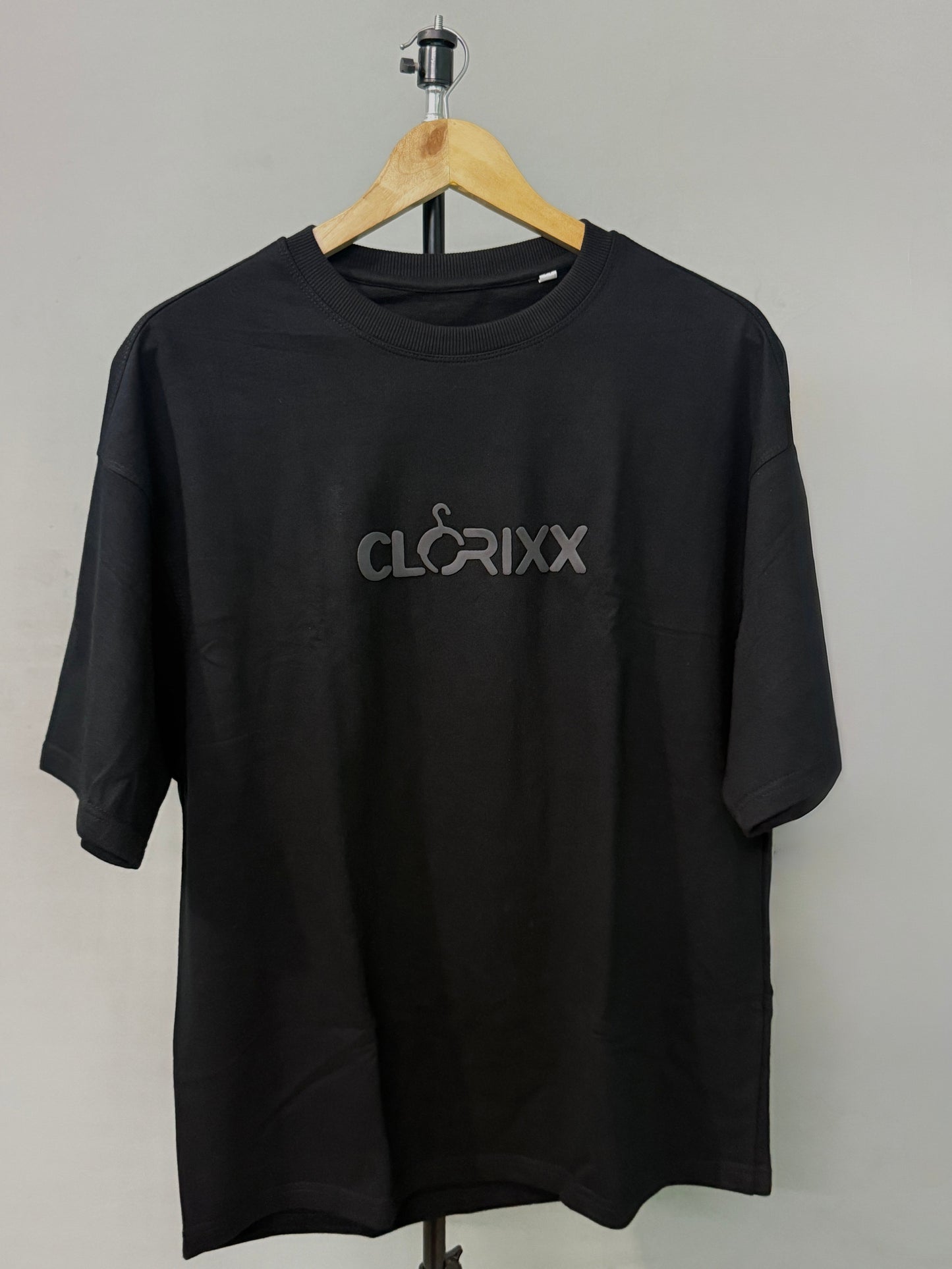 Black Oversynk T-shirt